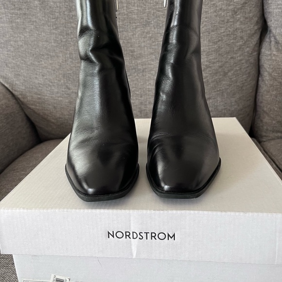Nordstrom Vanna Bootie Sold out genuine leather boot - Picture 1 of 7